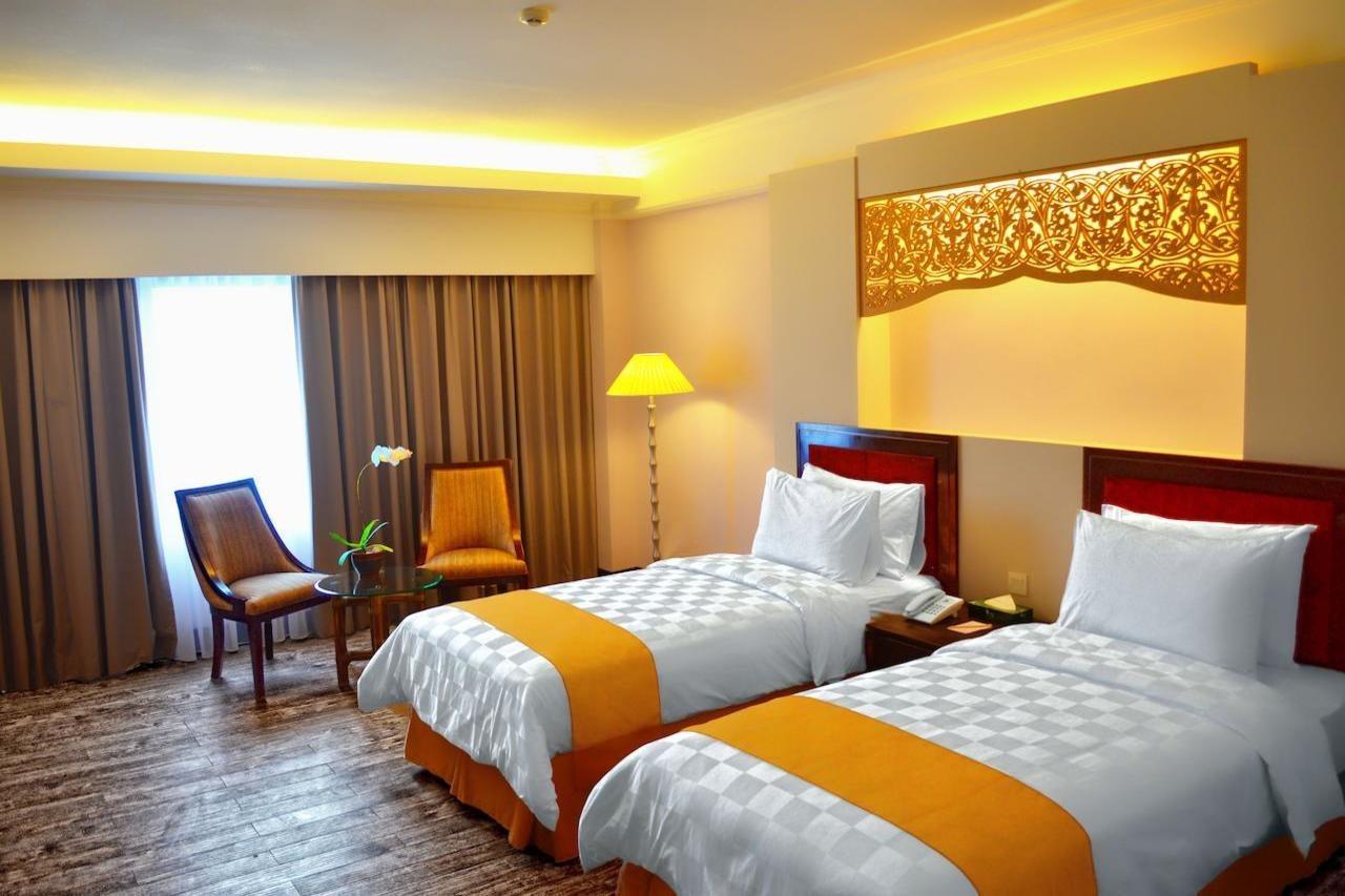 פדאנג Kyriad Bumiminang Hotel מראה חיצוני תמונה