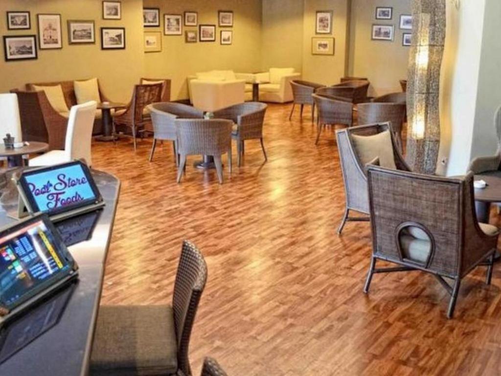 פדאנג Kyriad Bumiminang Hotel מראה חיצוני תמונה