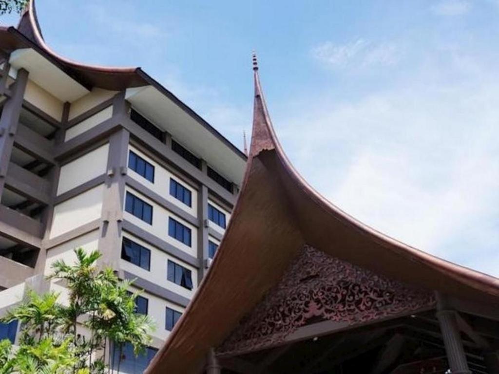 פדאנג Kyriad Bumiminang Hotel מראה חיצוני תמונה