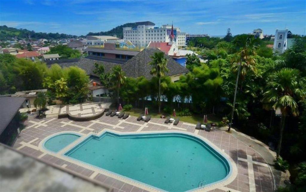 פדאנג Kyriad Bumiminang Hotel מראה חיצוני תמונה