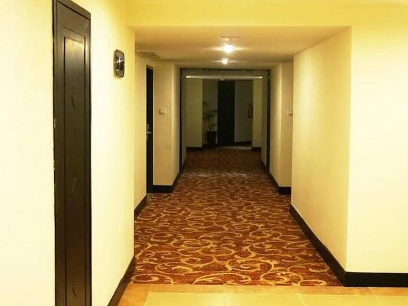 פדאנג Kyriad Bumiminang Hotel מראה חיצוני תמונה