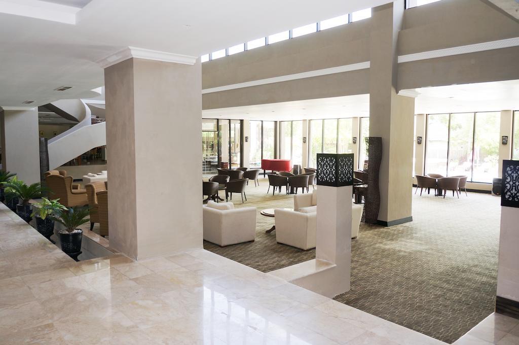 פדאנג Kyriad Bumiminang Hotel מראה חיצוני תמונה