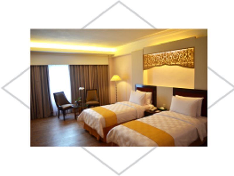 פדאנג Kyriad Bumiminang Hotel מראה חיצוני תמונה